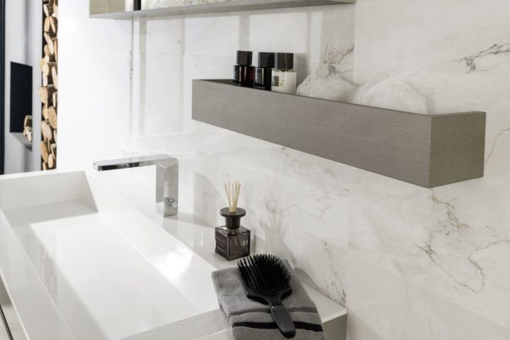 100160852 V14401631 BIANCO CARRARA 33.3X100 (A)